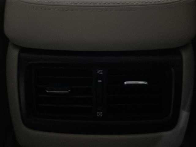 トヨタ クラウン マジェスタ Aタイプ 茨城県 2011(平23)年 7万km ホワイトパールクリスタルシャイン 純正ナビ/【フルセグTV/CD/DVD/HDD/ラジオ】/バック・サイドカメラ/クルーズコントロール/前席パワーシート/運転席シートメモリ/純正17インチAW/オートライト/フォグランプ/純正フロアマット/純正ドアバイザー/プッシュスタート/スマートキー/ウッドコンビステアリング