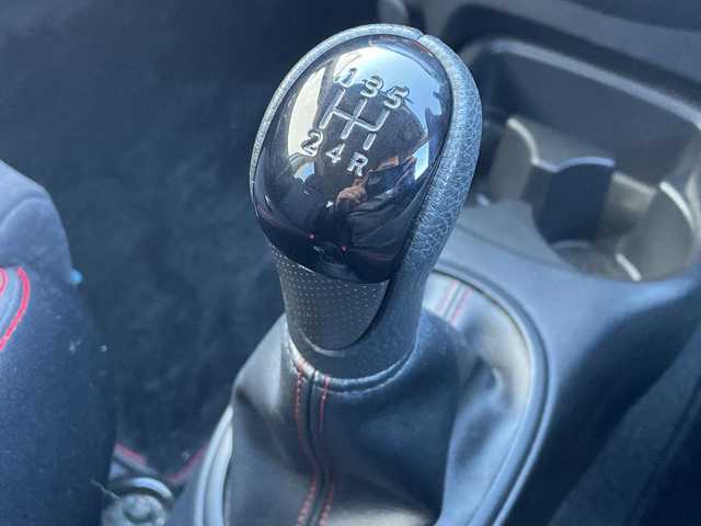 日産 マーチ ニスモS 千葉県 2015(平27)年 4.1万km ブリリアントホワイトパール ５MT/社外メモリナビ【AVIC-RW09】/フルセグTV/Bluetooth/DVD/CD/バックカメラ/ETC/柿本マフラー/TEIN車高調/純正16インチアルミホイール/純正フロアマット/社外LEDヘッドライト/前後ドラレコ/スペアタイヤ/スマートキー/スペアキー/保証書/取扱説明書