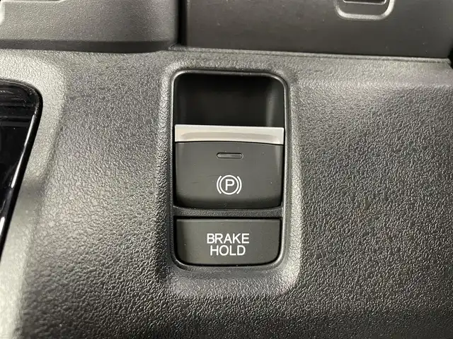 ホンダ Ｎ ＢＯＸ カスタム ターボ コーディネートS 千葉県 2023(令5)年 0.2万km プラチナホワイトパール 禁煙車/純正9インチナビ/・LXU-242NBi/・CD/DVD/BT/ACP/AA/フルセグ/Honda SENSING/・衝突軽減ブレーキ（CMBS）/・先行車発進お知らせ機能/・歩行者事故低減ステアリング/・路外逸脱抑制機能/・標識認識機能/・渋滞追従機能付アダプティブクルーズコントロール（ACC）/・車線維持支援システム（LKAS）/・誤発進抑制機能/・後方誤発進抑制機能/・近距離衝突軽減ブレーキ/・急アクセル抑制機能/・パーキングセンサーシステム/・オートハイビーム/両側パワースライドドア/前席シートヒーター/バックカメラ/コーナーセンサー/スマートキー/スペアキー/LEDヘッドライト/純正15インチアルミホイール/パドルシフト/電動パーキングブレーキ