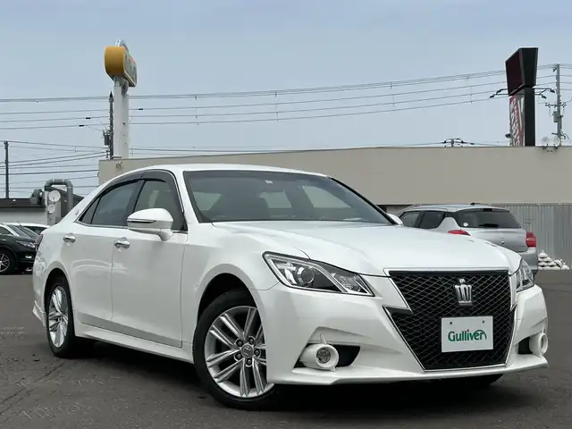 トヨタ クラウン アスリート S i－Four 道東・釧路十勝 2015(平27)年 6.5万km ホワイトパールクリスタルシャイン 4WD/ワンオーナー/寒冷地仕様車/純正メーカーOPナビ/ (CD/DVD/BT)/フルセグTV/バックカメラ/ビルトインETC/革巻きステアリング/ステアリングスイッチ/クルーズコントロール/パワーシート/ (運転席/助手席)/シートヒーター/ (運転席/助手席)/エアーシート/ (運転席/助手席)/プッシュスタート/スマートキー/スペアキー/純正17インチAW/オートライト/純正HIDヘッドライト/フォグランプ/ウインカーミラー/電動格納ミラー/純正ドアバイザー/純正フロアマット/横滑り防止装置/保証書