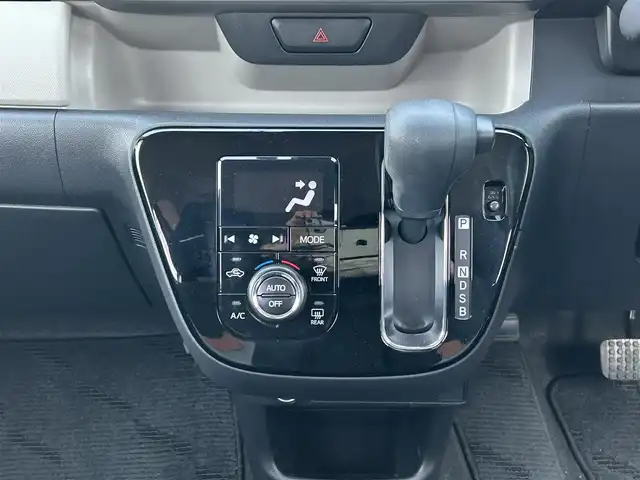 トヨタ パッソ モーダ 島根県 2020(令2)年 3.8万km マゼンタベリーマイカM 純正SDナビ/（Bluetooth・TV・FM・AM・CD）/前方ドライブレコーダー/ビルトインETC/バックカメラ/ステアリングスイッチ/スマートキー/プッシュスタート/オートライト/オートハイビーム/オートエアコン/横滑り防止装置/衝突被害軽減ブレーキ/盗難防止システム/ウインカーミラー/フロアマット/ドアバイザー