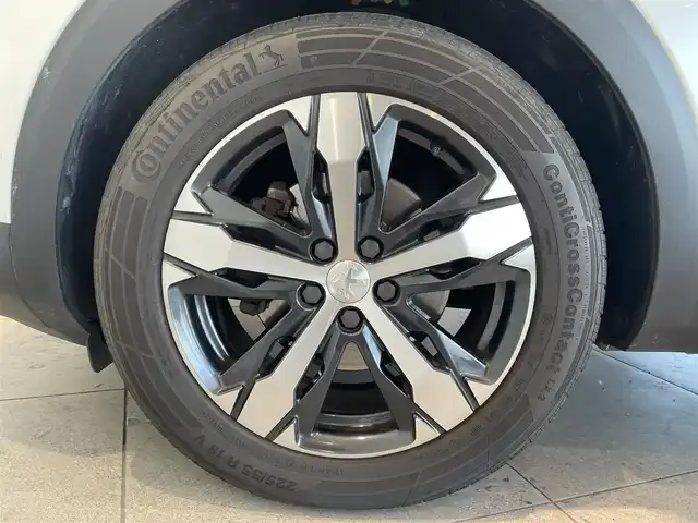 プジョー ３００８ GT ブルー HDi 愛知県 2021(令3)年 5万km ネイクルホワイト ｉ－Ｃｏｃｐｉｔ　/ランバーサポート　/シートヒーター　/純正ディスプレイオーディオ　/Ｂｌｕｅｔｏｏｔｈ　/ミラーリンク　/ＡｐｐｌｅＣａｒＰｌａｙ　/ＡｎｄｒｏｉｄＡｕｔｏ　/ＡＣＣ　/ＢＳＭ　/ＬＫＡ　/ドライブレコーダー/バックカメラ/サイドカメラ/プッシュスタート/アイドリングストップ/LEDヘッドライト/ETC