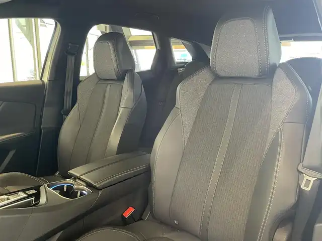 プジョー ３００８ GT ブルー HDi 愛知県 2021(令3)年 5万km ネイクルホワイト ｉ－Ｃｏｃｐｉｔ　/ランバーサポート　/シートヒーター　/純正ディスプレイオーディオ　/Ｂｌｕｅｔｏｏｔｈ　/ミラーリンク　/ＡｐｐｌｅＣａｒＰｌａｙ　/ＡｎｄｒｏｉｄＡｕｔｏ　/ＡＣＣ　/ＢＳＭ　/ＬＫＡ　/ドライブレコーダー/バックカメラ/サイドカメラ/プッシュスタート/アイドリングストップ/LEDヘッドライト/ETC