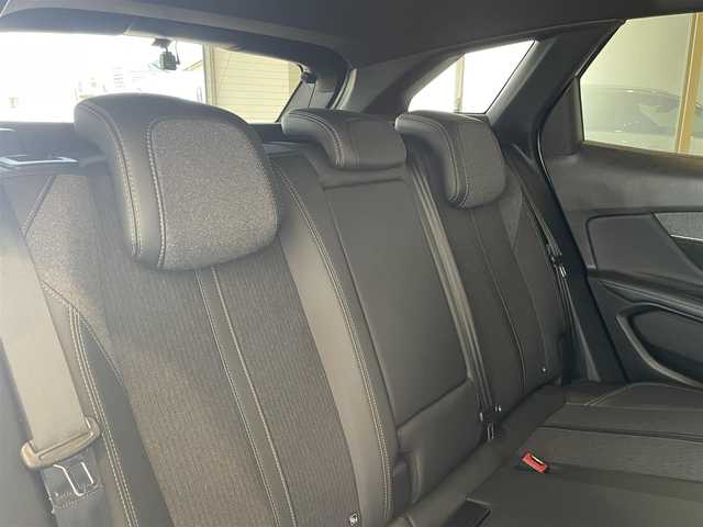 プジョー ３００８ GT ブルー HDi 愛知県 2021(令3)年 5万km ネイクルホワイト ｉ－Ｃｏｃｐｉｔ　/ランバーサポート　/シートヒーター　/純正ディスプレイオーディオ　/Ｂｌｕｅｔｏｏｔｈ　/ミラーリンク　/ＡｐｐｌｅＣａｒＰｌａｙ　/ＡｎｄｒｏｉｄＡｕｔｏ　/ＡＣＣ　/ＢＳＭ　/ＬＫＡ　/ドライブレコーダー/バックカメラ/サイドカメラ/プッシュスタート/アイドリングストップ/LEDヘッドライト/ETC