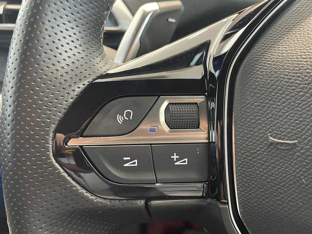 プジョー ３００８ GT ブルー HDi 愛知県 2021(令3)年 5万km ネイクルホワイト ｉ－Ｃｏｃｐｉｔ　/ランバーサポート　/シートヒーター　/純正ディスプレイオーディオ　/Ｂｌｕｅｔｏｏｔｈ　/ミラーリンク　/ＡｐｐｌｅＣａｒＰｌａｙ　/ＡｎｄｒｏｉｄＡｕｔｏ　/ＡＣＣ　/ＢＳＭ　/ＬＫＡ　/ドライブレコーダー/バックカメラ/サイドカメラ/プッシュスタート/アイドリングストップ/LEDヘッドライト/ETC