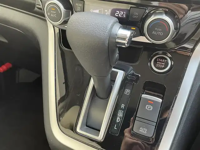 日産 セレナ ハイウェイスター Vセレクション 滋賀県 2018(平30)年 7.6万km マルーンレッド 2トーン 11型アルパイン製ナビ/（CD・DVD・Bluetooth・フルセグTV）/12.8型フリップダウンモニター/追従型クルーズコントロール/両側パワースライドドア/全方位カメラ/前方ドライブレコーダー/コーナーセンサー/ETC/エンジンプッシュスタート/電動パーキングブレーキ/スマートキー/カーテンエアバッグ/オートライト/スペアキー