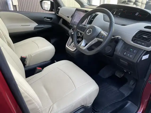 日産 セレナ ハイウェイスター Vセレクション 滋賀県 2018(平30)年 7.6万km マルーンレッド 2トーン 11型アルパイン製ナビ/（CD・DVD・Bluetooth・フルセグTV）/12.8型フリップダウンモニター/追従型クルーズコントロール/両側パワースライドドア/全方位カメラ/前方ドライブレコーダー/コーナーセンサー/ETC/エンジンプッシュスタート/電動パーキングブレーキ/スマートキー/カーテンエアバッグ/オートライト/スペアキー