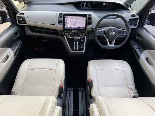 日産 セレナ ハイウェイスター Vセレクション 滋賀県 2018(平30)年 7.6万km マルーンレッド 2トーン 11型アルパイン製ナビ/（CD・DVD・Bluetooth・フルセグTV）/12.8型フリップダウンモニター/追従型クルーズコントロール/両側パワースライドドア/全方位カメラ/前方ドライブレコーダー/コーナーセンサー/ETC/エンジンプッシュスタート/電動パーキングブレーキ/スマートキー/カーテンエアバッグ/オートライト/スペアキー
