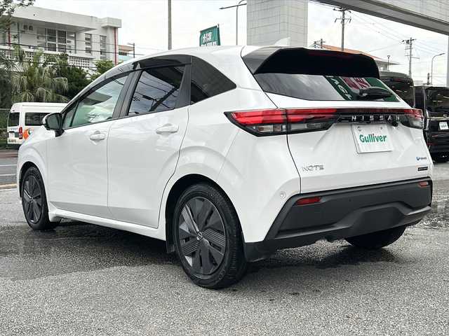 日産 ノート X 沖縄県 2020(令2)年 2.6万km ピュアホワイトパール 純正メーカーオプションナビ　/　（AM/FM/BT/HDMI）　/フルセグTV　/アラウンドビューモニター　/スマートルームミラー　/エマージェンシーブレーキ　/ドラレコ　/置くだけ充電　/LEDヘッドライト/オートライト/オートハイビーム/純正フロアマット/ETC2.0/スマートキー