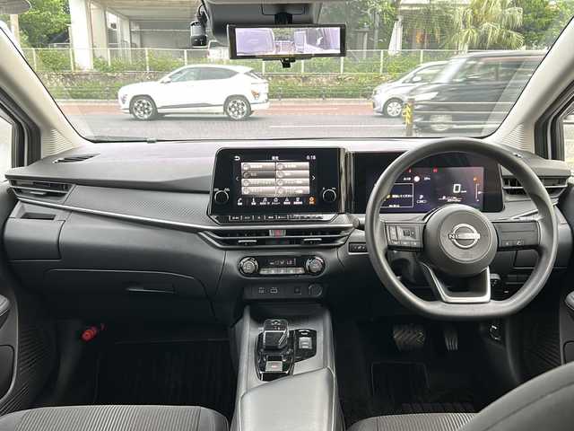 日産 ノート X 沖縄県 2020(令2)年 2.6万km ピュアホワイトパール 純正メーカーオプションナビ　/　（AM/FM/BT/HDMI）　/フルセグTV　/アラウンドビューモニター　/スマートルームミラー　/エマージェンシーブレーキ　/ドラレコ　/置くだけ充電　/LEDヘッドライト/オートライト/オートハイビーム/純正フロアマット/ETC2.0/スマートキー