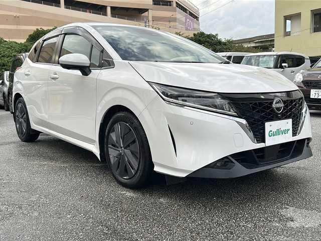 日産 ノート X 沖縄県 2020(令2)年 2.6万km ピュアホワイトパール 純正メーカーオプションナビ　/　（AM/FM/BT/HDMI）　/フルセグTV　/アラウンドビューモニター　/スマートルームミラー　/エマージェンシーブレーキ　/ドラレコ　/置くだけ充電　/LEDヘッドライト/オートライト/オートハイビーム/純正フロアマット/ETC2.0/スマートキー