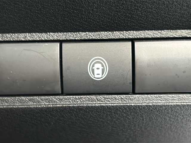 日産 ノート X 沖縄県 2020(令2)年 2.6万km ピュアホワイトパール 純正メーカーオプションナビ　/　（AM/FM/BT/HDMI）　/フルセグTV　/アラウンドビューモニター　/スマートルームミラー　/エマージェンシーブレーキ　/ドラレコ　/置くだけ充電　/LEDヘッドライト/オートライト/オートハイビーム/純正フロアマット/ETC2.0/スマートキー