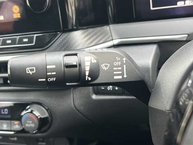 日産 ノート X 沖縄県 2020(令2)年 2.6万km ピュアホワイトパール 純正メーカーオプションナビ　/　（AM/FM/BT/HDMI）　/フルセグTV　/アラウンドビューモニター　/スマートルームミラー　/エマージェンシーブレーキ　/ドラレコ　/置くだけ充電　/LEDヘッドライト/オートライト/オートハイビーム/純正フロアマット/ETC2.0/スマートキー