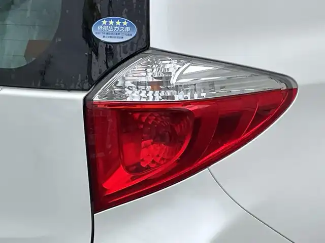 トヨタ ラクティス X 山形県 2012(平24)年 7.1万km ホワイトパールクリスタルシャイン 禁煙車/純正ナビ/・TV/AM/FM/DVD/Bluetooth/スペアキー/ダブルエアバック/社外14インチAW/保証書