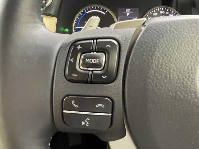 レクサス ＮＸ 300h Iパッケージ 大分県 2014(平26)年 3.6万km ソニッククォーツ 純正ナビ/パノラミックビューモニター/TV/Bluetooth/プリクラッシュセーフティ/レーダークルーズ/レーンキープ/パワーバックドア/HUD/BSM/3眼LEDヘッドライト/サンルーフ/メモリ付パワーシート/ETC/フロアマット