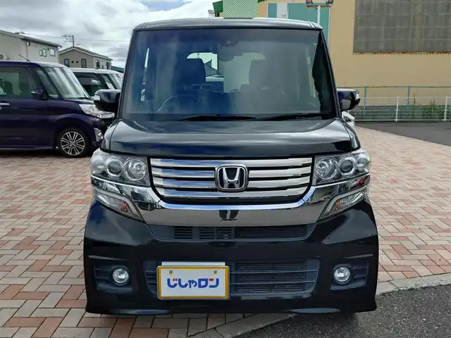 ホンダ Ｎ ＢＯＸ カスタム ターボ SSパッケージ 新潟県 2015(平27)年 7.2万km スマートブラック (株)IDOMが運営する【じしゃロン新潟店】の自社ローン専用車両になります。/こちらは現金またはオートローンご利用時の価格です。自社ローンご希望の方は別途その旨お申付け下さい/純正ナビ/FM/AM/CD/DVD視聴可能/ワンセグTV視聴可能(走行中視聴不可)/Bluetooth接続可能/バックカメラ/ETC/プッシュスタート/パドルシフト/両側パワースライドドア/シートカバー付き/前方のみドライブレコーダー(DRY-ST300)/純正フロアマット/電動格納ウィンカーミラー/横滑り防止装置/衝突被害軽減システム/スマートキー/スペアキー×１/取扱説明書