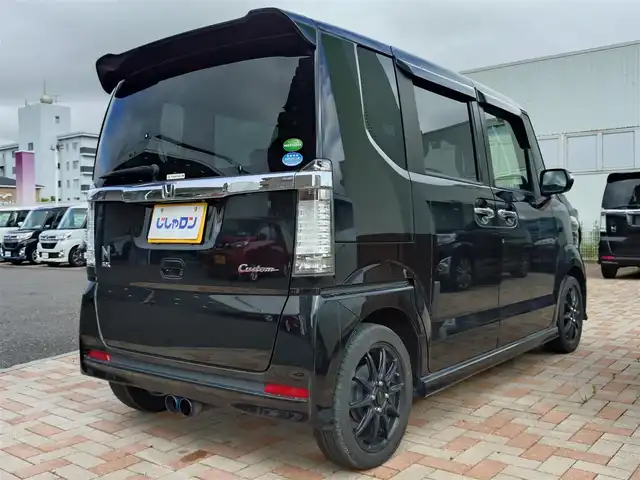 ホンダ Ｎ ＢＯＸ カスタム ターボ SSパッケージ 新潟県 2015(平27)年 7.2万km スマートブラック (株)IDOMが運営する【じしゃロン新潟店】の自社ローン専用車両になります。/こちらは現金またはオートローンご利用時の価格です。自社ローンご希望の方は別途その旨お申付け下さい/純正ナビ/FM/AM/CD/DVD視聴可能/ワンセグTV視聴可能(走行中視聴不可)/Bluetooth接続可能/バックカメラ/ETC/プッシュスタート/パドルシフト/両側パワースライドドア/シートカバー付き/前方のみドライブレコーダー(DRY-ST300)/純正フロアマット/電動格納ウィンカーミラー/横滑り防止装置/衝突被害軽減システム/スマートキー/スペアキー×１/取扱説明書