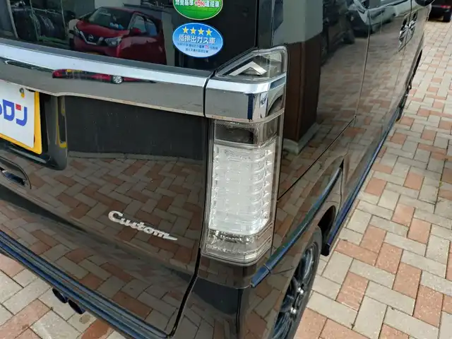 ホンダ Ｎ ＢＯＸ カスタム ターボ SSパッケージ 新潟県 2015(平27)年 7.2万km スマートブラック (株)IDOMが運営する【じしゃロン新潟店】の自社ローン専用車両になります。/こちらは現金またはオートローンご利用時の価格です。自社ローンご希望の方は別途その旨お申付け下さい/純正ナビ/FM/AM/CD/DVD視聴可能/ワンセグTV視聴可能(走行中視聴不可)/Bluetooth接続可能/バックカメラ/ETC/プッシュスタート/パドルシフト/両側パワースライドドア/シートカバー付き/前方のみドライブレコーダー(DRY-ST300)/純正フロアマット/電動格納ウィンカーミラー/横滑り防止装置/衝突被害軽減システム/スマートキー/スペアキー×１/取扱説明書