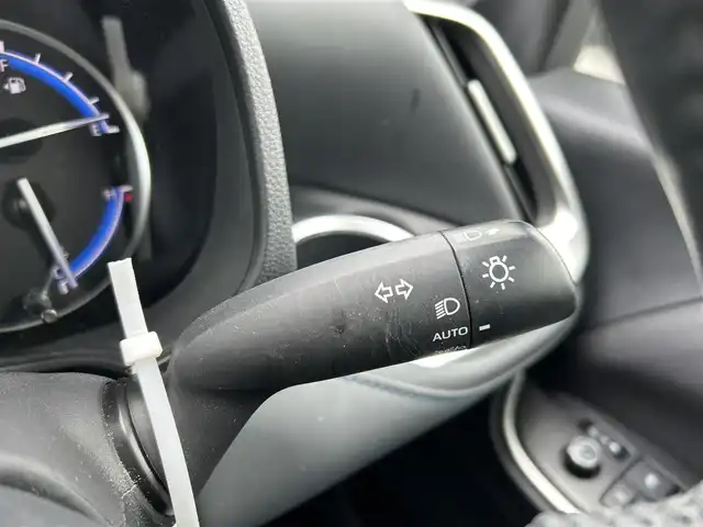 トヨタ ヴォクシー ハイブリッド S－Z 岡山県 2023(令5)年 4.5万km ホワイトパールクリスタルシャイン 車検R8年4月まで/登録時走行距離44558km/純正13.2インチ有機ELフリップダウンモニター/純正10.5インチナビ/フルセグTV/(AM.FM.TV.CD.DVD.USB.HDMI.BT)/両側パワースライドドア/シートヒーター/バックビューモニター/ETC2.0/レーダークルーズコントロール/衝突軽減ブレーキ/クリアランスソナー/100V充電/オートライト/オートマチックハイビーム/17インチ純正AW/横滑り防止装置/ワンオーナー