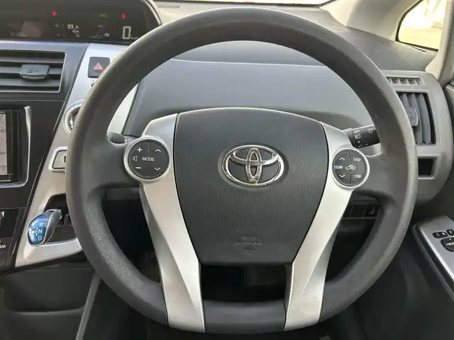 トヨタ プリウス α S 新潟県 2012(平24)年 9.7万km ホワイトパールクリスタルシャイン 社外ナビ（ワンセグTV/FM・AM）/オートライト/電格ミラー/ETC/ステアリングスイッチ/AAC/パワーステアリング/パワーウィンドウ/純正フロアマット/スペアキー/スマートキー/プッシュスタート