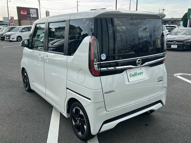 日産 ルークス ハイウェイスター X 岐阜県 2022(令4)年 2.6万km ホワイトパール 登録時走行距離25374km/社外7インチＳＤナビ　/両側電動ドア　/全方位カメラ　/コーナーセンサー後方　/ＬＥＤヘッドライト　/スマートキー　/スペアキー１本　/ドライブレコーダー前方　/純正14アルミホイール　/アイドリングストップ　/プッシュスタート　/ＥＴＣ/取扱説明書/パワーステアリング/パワーウィンドウ/エアコンAAC/Blue tooth接続/CDチェンジャー/SDミュージックサーバー/iPod/AUX接続/ベンチシート/フルフラットシート/社外フロアマット/ABS/横滑り防止装置/盗難防止装置/オートライト/エアバッグW＋サイド