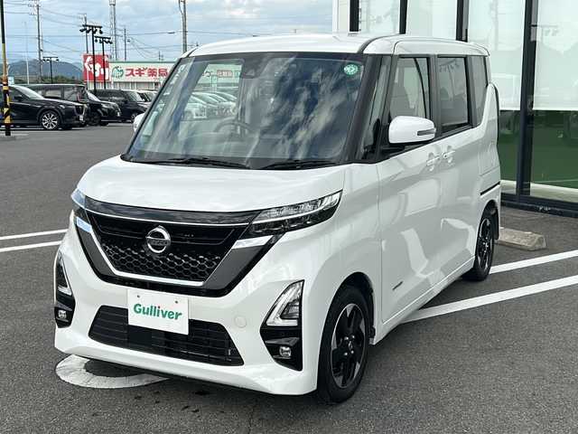 日産 ルークス ハイウェイスター X 岐阜県 2022(令4)年 2.6万km ホワイトパール 登録時走行距離25374km/社外7インチＳＤナビ　/両側電動ドア　/全方位カメラ　/コーナーセンサー後方　/ＬＥＤヘッドライト　/スマートキー　/スペアキー１本　/ドライブレコーダー前方　/純正14アルミホイール　/アイドリングストップ　/プッシュスタート　/ＥＴＣ/取扱説明書/パワーステアリング/パワーウィンドウ/エアコンAAC/Blue tooth接続/CDチェンジャー/SDミュージックサーバー/iPod/AUX接続/ベンチシート/フルフラットシート/社外フロアマット/ABS/横滑り防止装置/盗難防止装置/オートライト/エアバッグW＋サイド