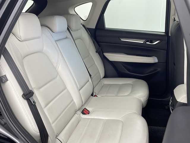 マツダ ＣＸ－５ XD プロアクティブ 兵庫県 2017(平29)年 1.6万km ジェットブラックマイカ ・電動スライドガラスサンルーフ（チルトアップ機構付）/・ＣＤ／ＤＶＤプレーヤー＋地上デジタルＴＶチューナー（フルセグ）/・純正ナビ＆フルセグ＆USB＆DVD/・バックカメラ/・サイドカメラ/・BSM/・i-ACTIVSENSE/・衝突被害軽減ブレーキ/・AT誤発進抑制制御/・BSM（ブラインド・スポット・モニタリング）/・RCTA（リア・クロス・トラフィック・アラート）/・オートハイビーム/・ステアリングヒーター/・シートヒーター/・白レザーシート/・前後コーナーセンサー/・ステアリングリモコン/・レーダークルーズコントロール/・全方位ドライブレコーダー/・純正フロアマット/・LEDライト/・フォグ/・純正19インチアルミホイール/・スマートキー/・スペアキー/・プッシュスタート/・パワーバックドア/・ステアリングヒーター/・ブレーキホールド