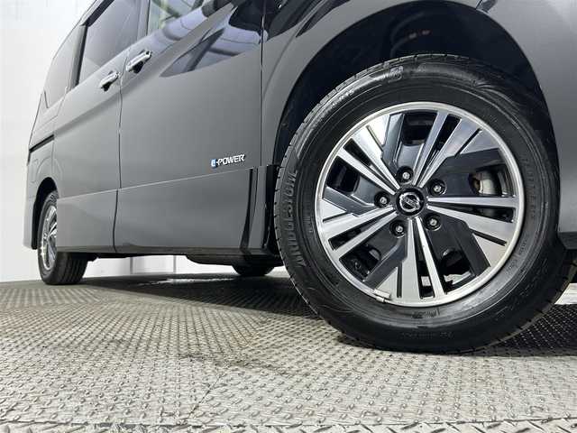 日産 セレナ e－パワー ハイウェイスター V 大阪府 2020(令2)年 3.4万km ダイヤモンドブラック ProPILOT 純正ナビ(フルセグ/DVD再生/Blu-ray/Bluetooth) 360カメラ 後席モニター パークアシスト 衝突軽減 レーダークルコン BSM クリアランスソナー 前後ドラレコ