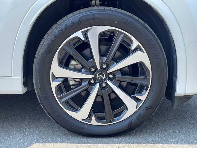 マツダ ＣＸ－６０ XD HV エクスクルーシブモダン 道北・旭川 2022(令4)年 4.6万km ロジウムホワイトプレミアムメタリック ・４ＷＤ/・禁煙者/・純正ナビ/　ＴＶ・USB・スマホ連携・ＢＴ・HDMI/・BOSEサウンドシステム/・白本革シート/・シースルービュー/・前席パワーシート＆エアシート/・全席シートヒーター/・Ｄ席メモリーシート/・純正２０インチアルミホイール/・パドルシフト/・ステアリングヒーター/・パワーバックドア/・ワイパーデアイサー/・社外ドライブレコーダー/・マツダコネクティッドサービス/・マツダi-ACTIVSENSE/　ハイ・ビーム・コントロールシステム/　アダプティブ・LED・ヘッドライト/　車線逸脱警報システム/　ブラインド・スポット・モニタリング/　交通標識認識システム/　ディスタンス＆スピード・アラート/　前後側方接近車両認知/　360°ビューモニター/　ドライバー・アテンション・アラート/　ドライバー・モニタリング/　マツダ・レーダー・クルーズ・コントロール/　クルージング＆トラフィック・サポート/　レーンキープ・アシスト・システム/　緊急時車線維持支援/　スマート・ブレーキ・サポート/　AT誤発進抑制制御/・ヘッドアップディスプレイ/・新車時保証書/取説/・ETC
