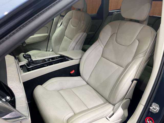 ボルボ ＸＣ６０ D4 AWD インスクリプション 千葉県 2018(平30)年 4.7万km デニムブルーメタリック パノラマＳＲ　/純正ナビ　/３６０°カメラ　/ＡＣＣ/ＢＳＭ　/レザーシート　/シートヒーター　/ベンチレーター　/パワーシート　/ＬＥＤヘッドライト　/ハイビームアシスト　/電動リアゲート　/パーキングアシスト