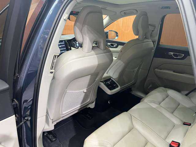 ボルボ ＸＣ６０ D4 AWD インスクリプション 千葉県 2018(平30)年 4.7万km デニムブルーメタリック パノラマＳＲ　/純正ナビ　/３６０°カメラ　/ＡＣＣ/ＢＳＭ　/レザーシート　/シートヒーター　/ベンチレーター　/パワーシート　/ＬＥＤヘッドライト　/ハイビームアシスト　/電動リアゲート　/パーキングアシスト