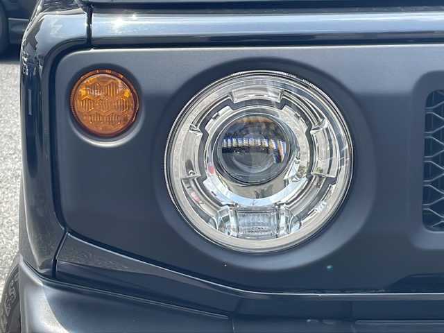 スズキ ジムニー XC 大阪府 2021(令3)年 3.7万km ミディアムグレーメタリック セーフティーサポート/・デュアルセンサーブレーキサポート/・誤発進抑制機能/・車線逸脱警報機能/・ふらつき警報機能/・先行車発進お知らせ機能/・ハイビームアシスト/ストラーダ社外ナビ/・Bluetooth/・フルセグTV/・バックカメラ/クルーズコントロール/アイドリングストップ/純正16インチアルミホイール/LEDヘッド/・オートライト/シートヒーター/プッシュスタート/ETC/新車保証書/取扱説明書