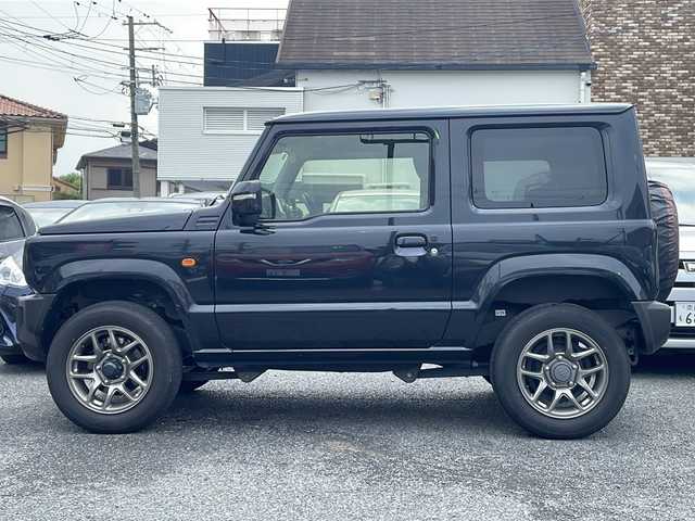 スズキ ジムニー XC 大阪府 2021(令3)年 3.7万km ミディアムグレーメタリック セーフティーサポート/・デュアルセンサーブレーキサポート/・誤発進抑制機能/・車線逸脱警報機能/・ふらつき警報機能/・先行車発進お知らせ機能/・ハイビームアシスト/ストラーダ社外ナビ/・Bluetooth/・フルセグTV/・バックカメラ/クルーズコントロール/アイドリングストップ/純正16インチアルミホイール/LEDヘッド/・オートライト/シートヒーター/プッシュスタート/ETC/新車保証書/取扱説明書