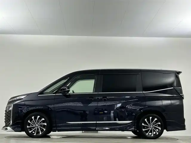 トヨタ ヴォクシー ハイブリッド S－Z 埼玉県 2023(令5)年 4.1万km スパークリングブラックパールクリスタルシャイン ワンオーナー　純正１０．５型ＤＡ　快適利便ＰＫＧ　ＥＴＣ２．０　フルセグＴＶ　Ｂカメラ　追従走行　ドラレコ　Ｂｌｕｅｔｏｏｔｈ　ＬＥＤヘッドライト　ハーフレザー　モデリスタエアロ　ＣＤ／ＤＶＤ　禁煙車