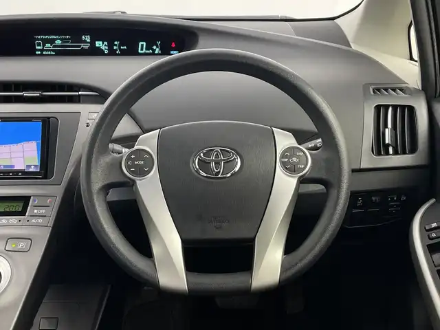 トヨタ プリウス L 鹿児島県 2013(平25)年 4.4万km シルバーM 社外ナビ /（AM/FM/ワンセグTV）/ETC/スマートキー /電格ミラー/ヘッドライトレベライザー/フロアマット/スペアキー/ウインカーミラー/ドアバイザー/オートライト
