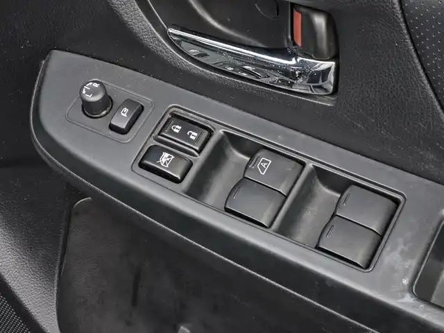 スバル インプレッサ ＸＶ 2．0i－L アイサイト 鹿児島県 2013(平25)年 5.4万km ディープチェリーパール 後付け前後コーナーセンサー　/レーダークルーズコントロール　/ビルトインＥＴＣ　/純正SDナビ（ＣＮ－３１０ＷＤ）　/Ｂｌｕｅｔｏｏｔｈオーディオ　/フルセグテレビ/Ｄ席パワーシート　/Ｄ＋Ｎ席シートヒーター/フルレザーシート/ＭＴモード付きＡＴ/パドルシフト/横滑り防止装置/プッシュスタート/スマートキー/ＨＩＤヘッドライト