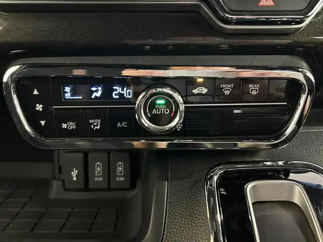 ホンダ Ｎ ＢＯＸ カスタム G L ホンダセンシング 群馬県 2019(令1)年 4万km クリスタルブラックパール ホンダセンシング/・衝突軽減ブレーキ/・リアコーナーセンサー/・レーンキープアシスト/・クルーズコントロール/・オートライト/純正７インチナビ/・AM/FM/USB/・CD/DVD/SD/・Bluetooth/バックカメラ/両側電動スライドドア/前後ドライブレコーダー/ETC/純正フロアマット/純正ドアバイザー/純正14インチアルミホイール/スマートキー/プッシュスタート