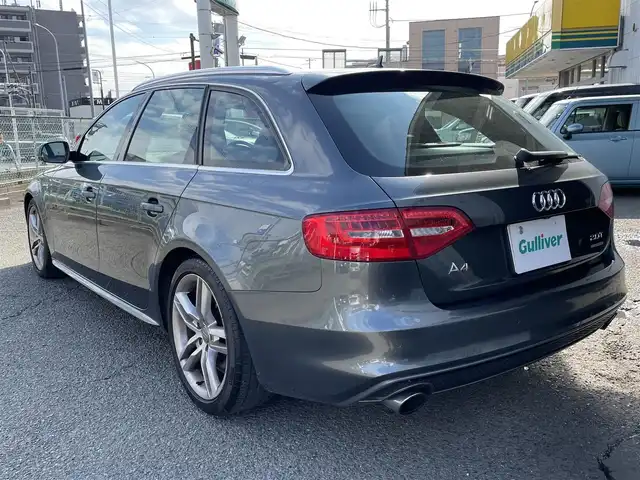 アウディ Ａ４ アバント 2．0 TFSI 神奈川県 2012(平24)年 4.9万km デイトナグレーパールエフェクト 純正ナビ(DVD/CD/AM/FM/BT/SD)/フルセグTV/バックカメラ/前席パワーシート/アイドリングストップ/横滑り防止装置/クリアランスソナー/前後フォグランプ/スマートキー/プッシュスタート/HIDヘッドライト/オートライト/オートワイパー/純正トノカバー/ビルトインETC/保証書/取扱説明書