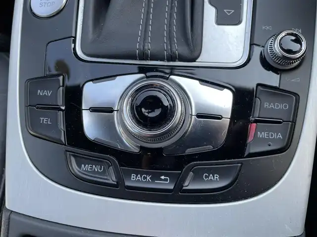 アウディ Ａ４ アバント 2．0 TFSI 神奈川県 2012(平24)年 4.9万km デイトナグレーパールエフェクト 純正ナビ(DVD/CD/AM/FM/BT/SD)/フルセグTV/バックカメラ/前席パワーシート/アイドリングストップ/横滑り防止装置/クリアランスソナー/前後フォグランプ/スマートキー/プッシュスタート/HIDヘッドライト/オートライト/オートワイパー/純正トノカバー/ビルトインETC/保証書/取扱説明書