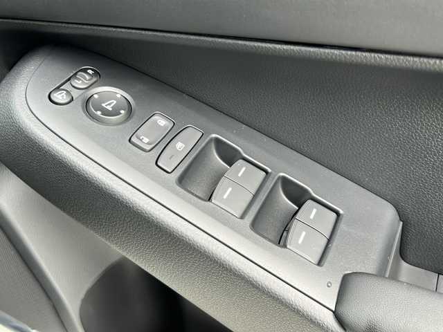 ホンダ ヴェゼル ハイブリッド e:HEV Z 岐阜県 2025(令7)年 0.1千km プラチナホワイトパール 登録時走行距離：3km/登録済み未使用車/Honda CONNECTディスプレー/バックモニター/フルセグテレビ/クルーズコントロール/ETC2.0車載器/ワイヤレス充電器/Honda SENSING/ブラインドスポットインフォメーション/アダプティブドライビングビーム(ADB)/後退出庫サポート/運転席助手席シートヒーター/ハンズフリーアクセスパワーテールゲート(予約クローズ機能付)/LEDシーケンシャルターンシグナルランプ/18インチアルミホイール/コンビシート（シートヒータ・エアシート）/ハーフレザーシート/本革巻きステアリングアイドリングストップ/保証書