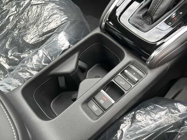 ホンダ ヴェゼル ハイブリッド e:HEV Z 岐阜県 2025(令7)年 0.1千km プラチナホワイトパール 登録時走行距離：3km/登録済み未使用車/Honda CONNECTディスプレー/バックモニター/フルセグテレビ/クルーズコントロール/ETC2.0車載器/ワイヤレス充電器/Honda SENSING/ブラインドスポットインフォメーション/アダプティブドライビングビーム(ADB)/後退出庫サポート/運転席助手席シートヒーター/ハンズフリーアクセスパワーテールゲート(予約クローズ機能付)/LEDシーケンシャルターンシグナルランプ/18インチアルミホイール/コンビシート（シートヒータ・エアシート）/ハーフレザーシート/本革巻きステアリングアイドリングストップ/保証書