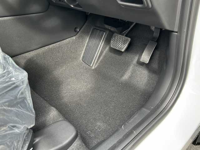 ホンダ ヴェゼル ハイブリッド e:HEV Z 岐阜県 2025(令7)年 0.1千km プラチナホワイトパール 登録時走行距離：3km/登録済み未使用車/Honda CONNECTディスプレー/バックモニター/フルセグテレビ/クルーズコントロール/ETC2.0車載器/ワイヤレス充電器/Honda SENSING/ブラインドスポットインフォメーション/アダプティブドライビングビーム(ADB)/後退出庫サポート/運転席助手席シートヒーター/ハンズフリーアクセスパワーテールゲート(予約クローズ機能付)/LEDシーケンシャルターンシグナルランプ/18インチアルミホイール/コンビシート（シートヒータ・エアシート）/ハーフレザーシート/本革巻きステアリングアイドリングストップ/保証書