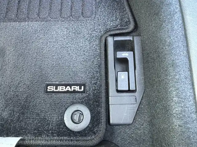 スバル インプレッサ Ｇ４ 2．0i－S アイサイト 島根県 2019(平31)年 6.9万km クリスタルブラックシリカ メーカーナビゲーション/フルセグ BT CD DVD SD/アイサイト/レーダークルーズコントロール/バックカメラ/パドルシフト/革シート/D/N席パワーシート/D/N席シートヒーター/電子パーキング/AUTO HOLD/LEDヘッドライト/AUTOライト/フォグライト/コーナーセンサー/ETC/純正18インチアルミホイール/電動格納ミラー/ウィンカーミラー/ISOFIX/革巻きステアリング/ステアリングリモコン