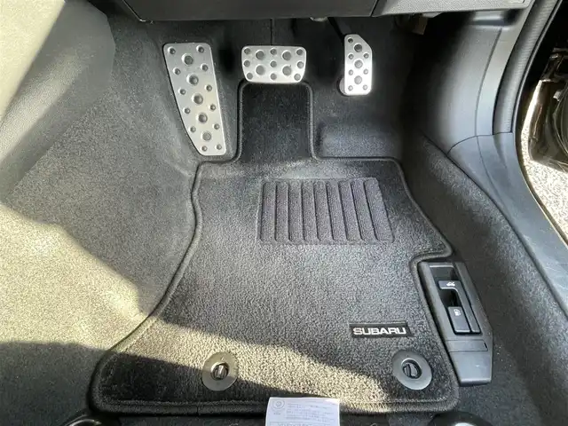 スバル インプレッサ Ｇ４ 2．0i－S アイサイト 島根県 2019(平31)年 6.9万km クリスタルブラックシリカ メーカーナビゲーション/フルセグ BT CD DVD SD/アイサイト/レーダークルーズコントロール/バックカメラ/パドルシフト/革シート/D/N席パワーシート/D/N席シートヒーター/電子パーキング/AUTO HOLD/LEDヘッドライト/AUTOライト/フォグライト/コーナーセンサー/ETC/純正18インチアルミホイール/電動格納ミラー/ウィンカーミラー/ISOFIX/革巻きステアリング/ステアリングリモコン