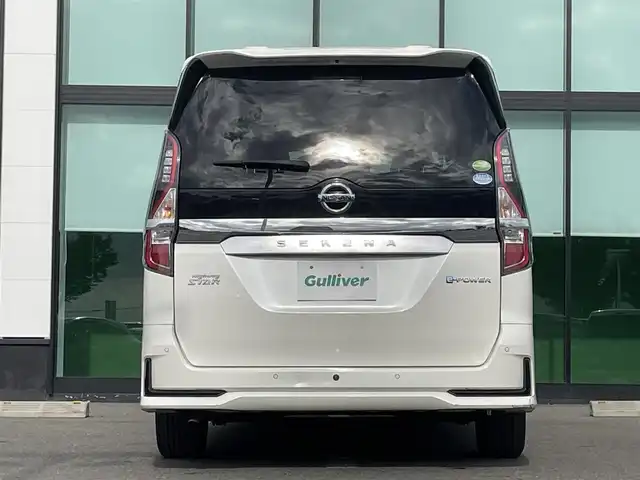 日産 セレナ e－パワー ハイウェイスター V 和歌山県 2020(令2)年 5.8万km ブリリアントホワイトパール 純正ナビ/アラウンドビューモニター/フルセグTV/純正フリップダウンモニター/両側パワースライドドア/エマージェンシーブレーキ/プロパイロット/前後コーナーセンサー/ビルトインETC/ドライブレコーダー/LEDヘッドライト/オートライト