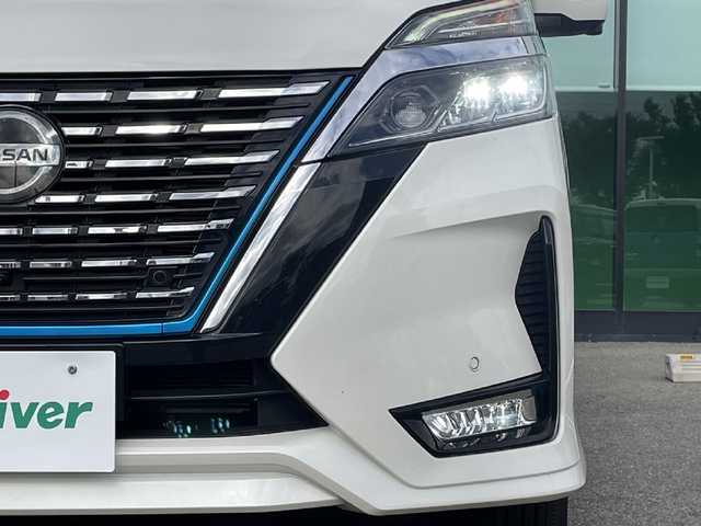 日産 セレナ e－パワー ハイウェイスター V 和歌山県 2020(令2)年 5.8万km ブリリアントホワイトパール 純正ナビ/アラウンドビューモニター/フルセグTV/純正フリップダウンモニター/両側パワースライドドア/エマージェンシーブレーキ/プロパイロット/前後コーナーセンサー/ビルトインETC/ドライブレコーダー/LEDヘッドライト/オートライト