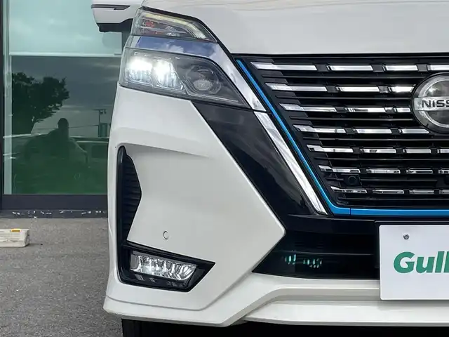 日産 セレナ e－パワー ハイウェイスター V 和歌山県 2020(令2)年 5.8万km ブリリアントホワイトパール 純正ナビ/アラウンドビューモニター/フルセグTV/純正フリップダウンモニター/両側パワースライドドア/エマージェンシーブレーキ/プロパイロット/前後コーナーセンサー/ビルトインETC/ドライブレコーダー/LEDヘッドライト/オートライト