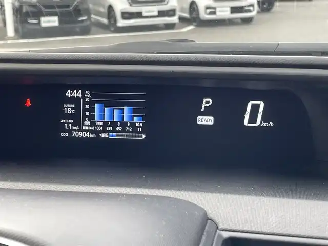 トヨタ アクア S 島根県 2018(平30)年 7.1万km スーパーホワイトⅡ 登録時走行距離70903km/純正ナビ（Bluetooth・AM・FM・CD）/ETC/ドライブレコーダー/ウィンカーミラー/ドアバイザー/ABS/横滑り防止装置/ステアリングスイッチ/ECOモード/EVモード/禁煙車