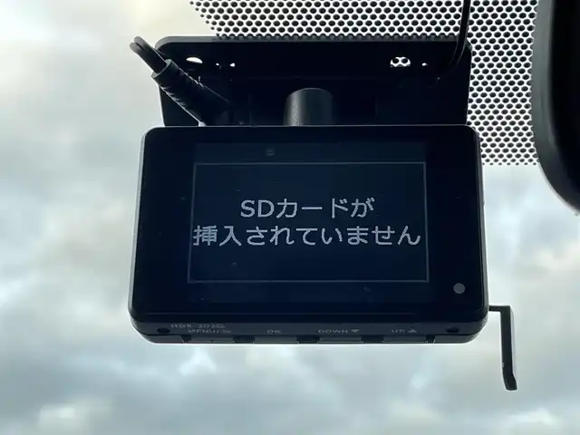 トヨタ アクア S 島根県 2018(平30)年 7.1万km スーパーホワイトⅡ 登録時走行距離70903km/純正ナビ（Bluetooth・AM・FM・CD）/ETC/ドライブレコーダー/ウィンカーミラー/ドアバイザー/ABS/横滑り防止装置/ステアリングスイッチ/ECOモード/EVモード/禁煙車