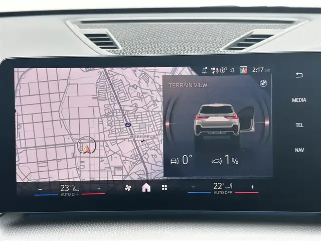 ＢＭＷ ＢＭＷ Ｘ１ xDrive 20d Mスポーツ 熊本県 2025(令7)年 0.2万km 白 純正ナビ/・AM/FM/BT/・アンドロイドオート/アップルカープレイ/ハーマンカードンスピーカー/サンルーフ/ドライビングアシストプロフェッショナル/・ACC/・ステアリングアシスト/・レーンキープアシスト/・レーンチェンジウォーニング/・レーンチェンジアシスト/・クロストラフィックウォーニング/ヘッドアップディスプレイ/パーキングアシストプラス/・360°カメラ/・アクティブPDC/・パーキングアシスト/・リモート3Dビュー/・リバースアシスト/ハーフレザーシート/シートヒーター/ワイヤレスチャージング/アダプティブLEDヘッドライト/ハイビームアシスト/オートマチックテールゲート/前後ドライブレコーダー/革巻きステアリング/ステアリングスイッチ/パドルシフト/純正フロアマット/純正アルミホイール